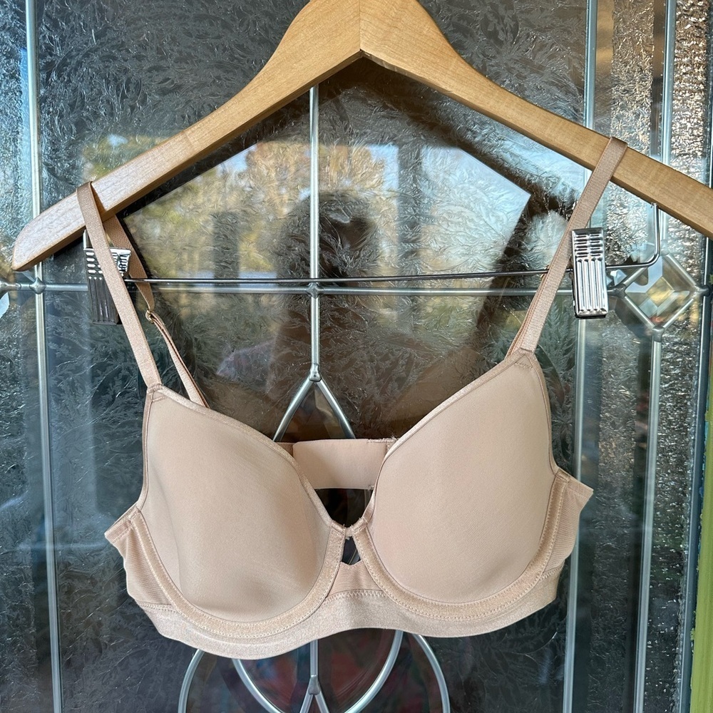 Soma 34B Lightest Lift Smooth Perfect Coverage T Shirt Nude Sheer Bra Adjustable